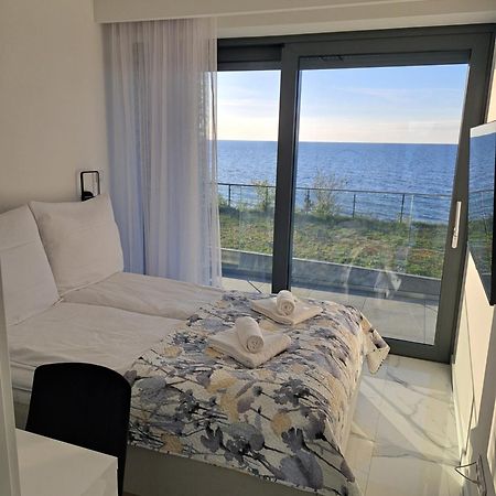 Apartament Z Widokiem Na Morze 5 B W Kompleksie Hevenia Rewal Buitenkant foto