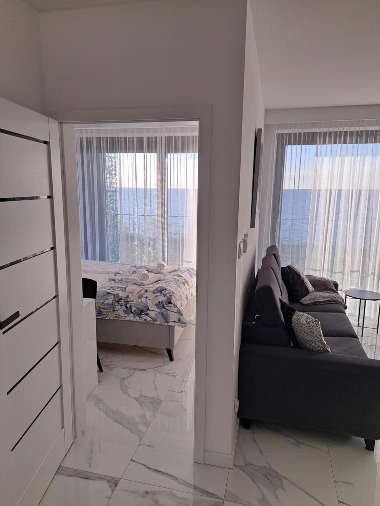 Apartament Z Widokiem Na Morze 5 B W Kompleksie Hevenia Rewal Buitenkant foto